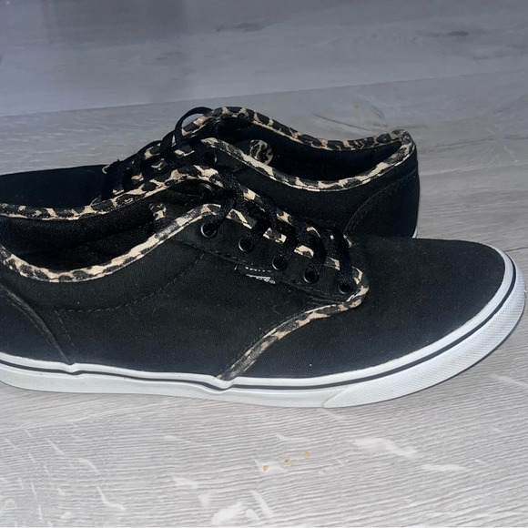 Vans womens sz 7 black and leopards sneakersers - Picture 1 of 6